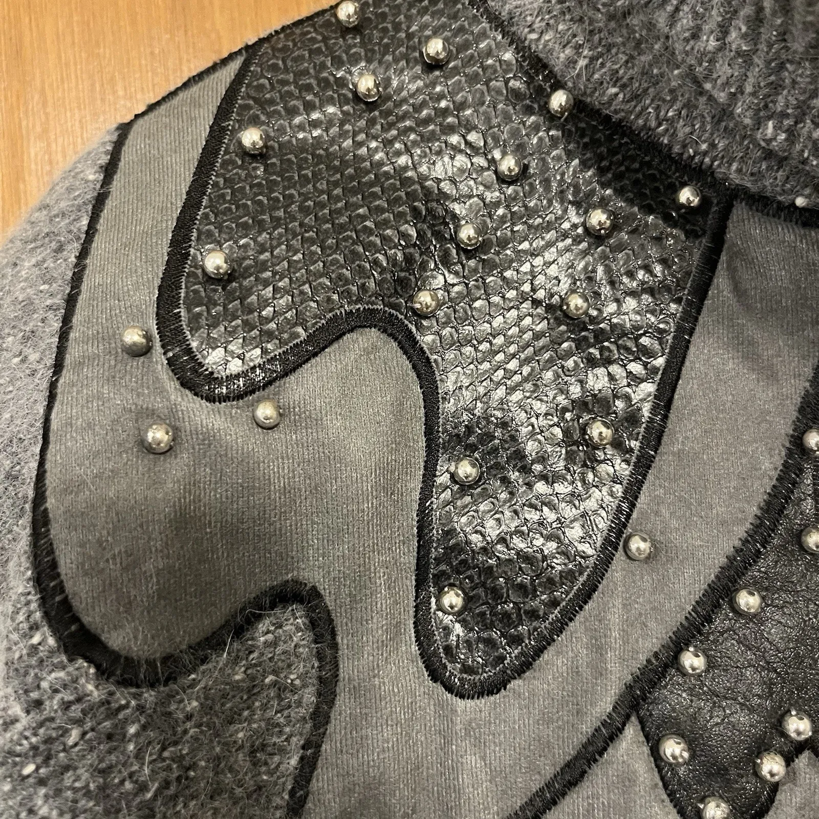 VTG ReDiffusion Turtleneck Sweater Size M Gray Geometric Faux Leather Accents Size M - Image 4