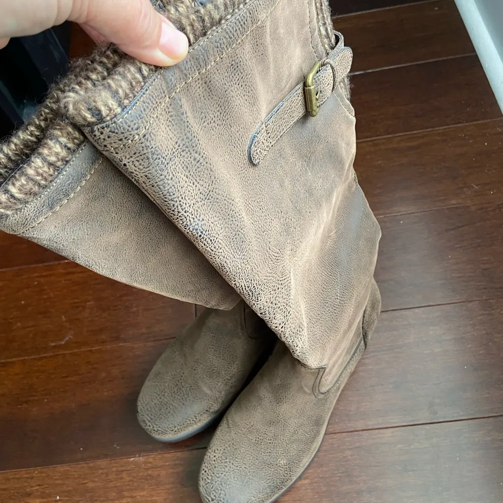 Hokus Pocus boots in excellent condition preowned size 10 - Image 9