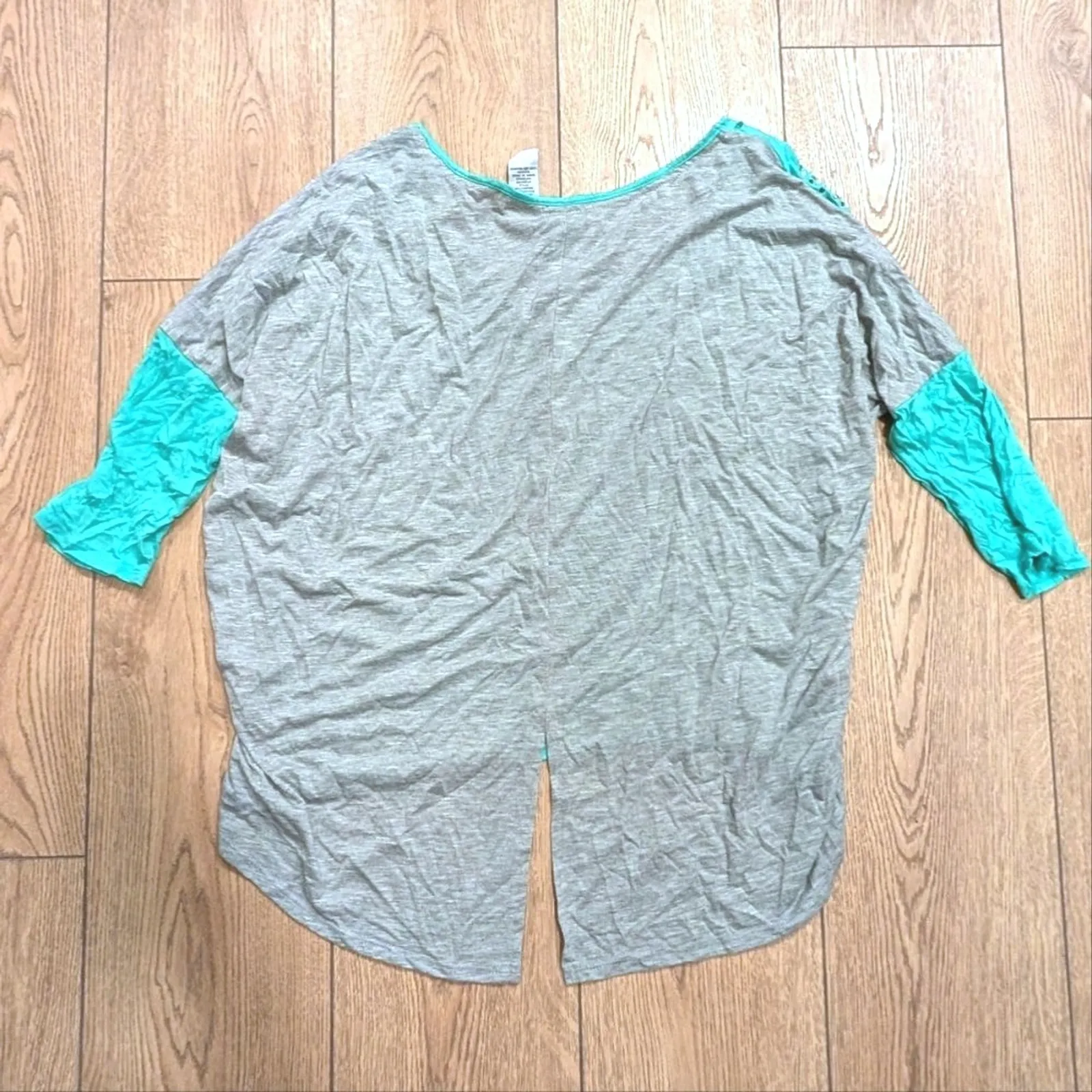 DAYTRIP Womens XXL Aqua Gray Studded Bling Shirt Tunic Top Hi Low Split Back - Image 4