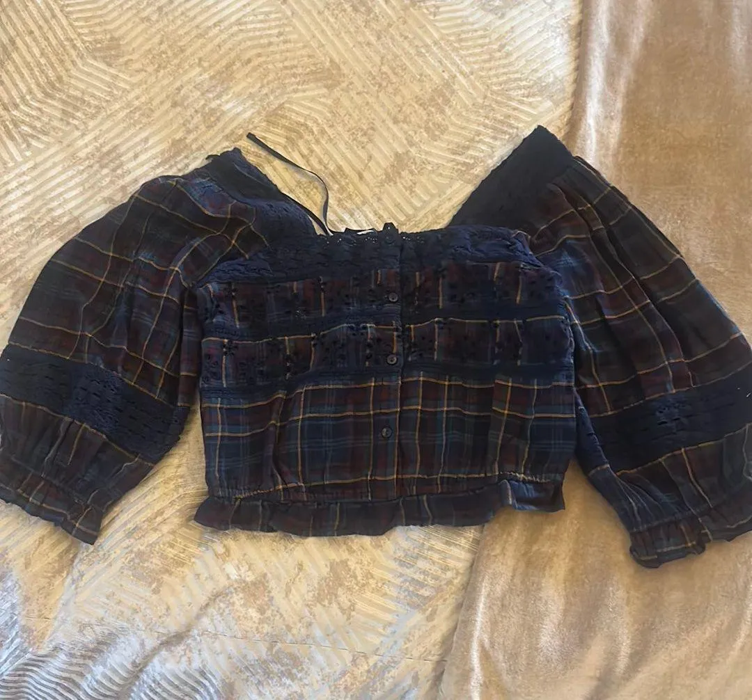 Crop Lace Buff Top - Image 4