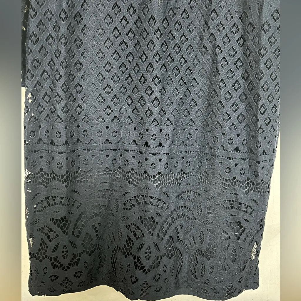 Loft Navy Shift Dress‎ with Lace Shell Size 4 - Image 3