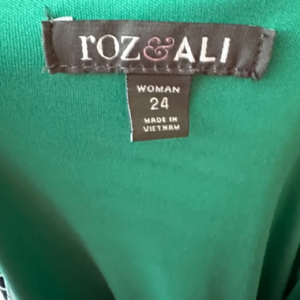 Roz‎ & Ali Woman Dress - Image 7