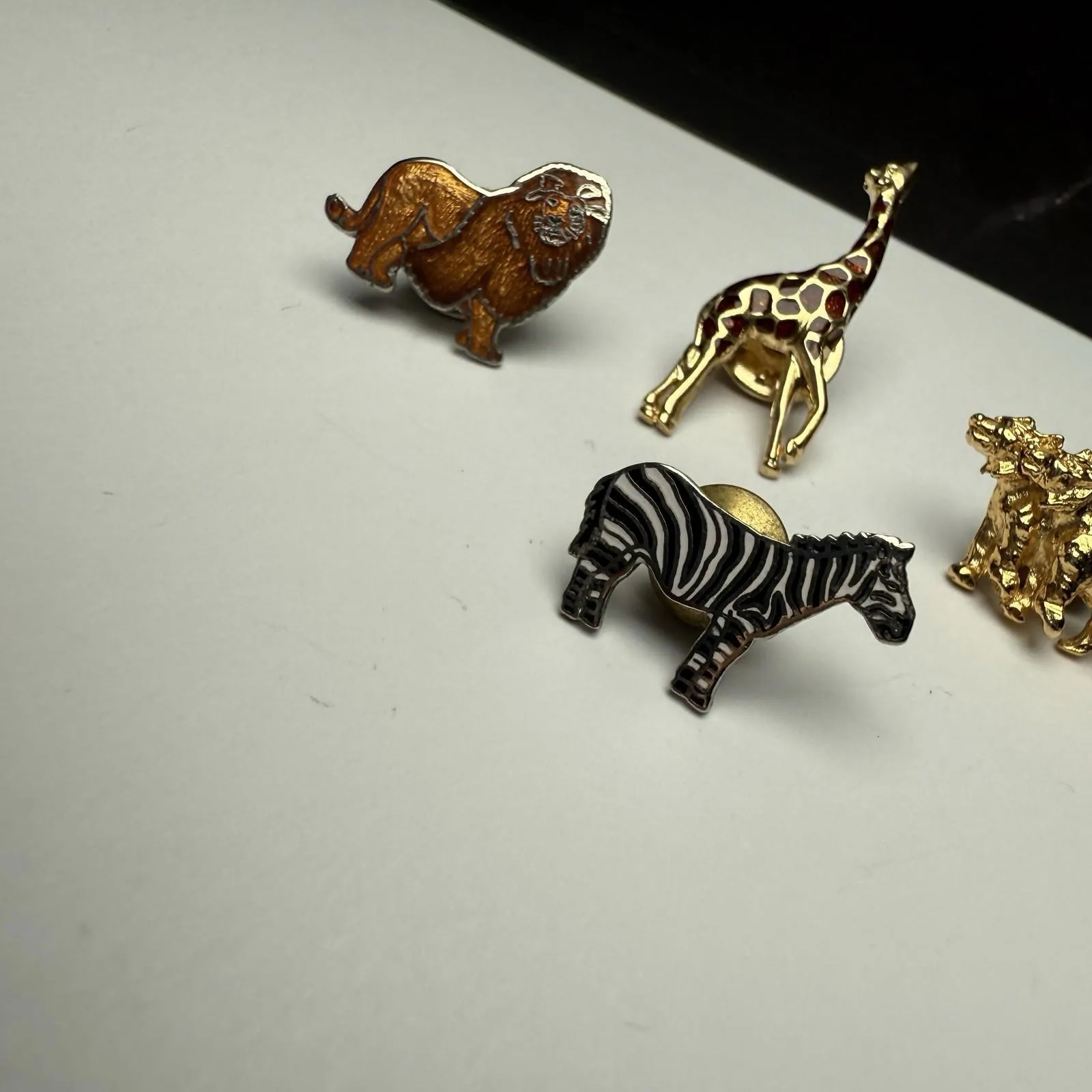 Lion Zebra Giraffe Tack Lapel Pin Lot Of 4 Safari Animals - Image 13