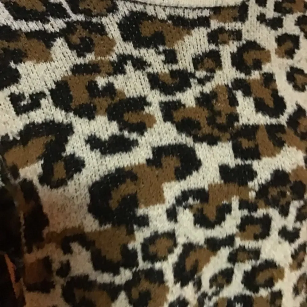 Philosophy fuzzy leopard sweater - Image 5