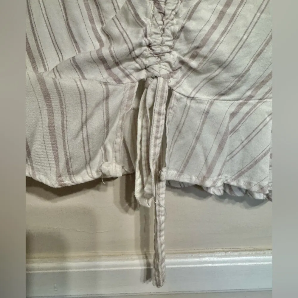 Sim & Sam | Short Sleeve White & Lilac V Neck Drawstring Top | Size Medium - Image 5