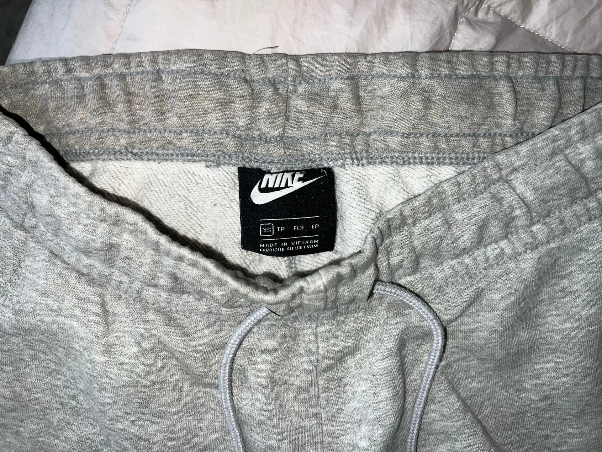 Nike Grey Sweatpants - Image 4