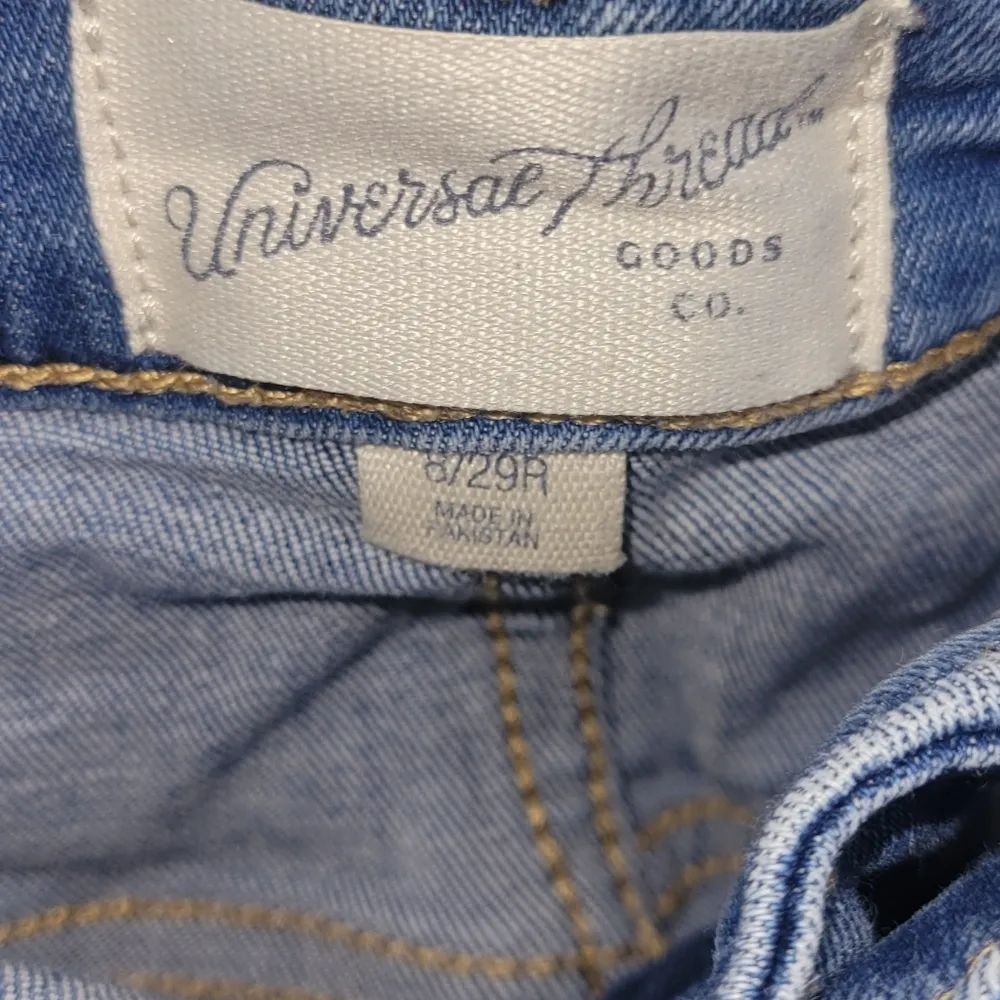Universal Threads High Rise Skinny Jeans Size 8 - Image 7