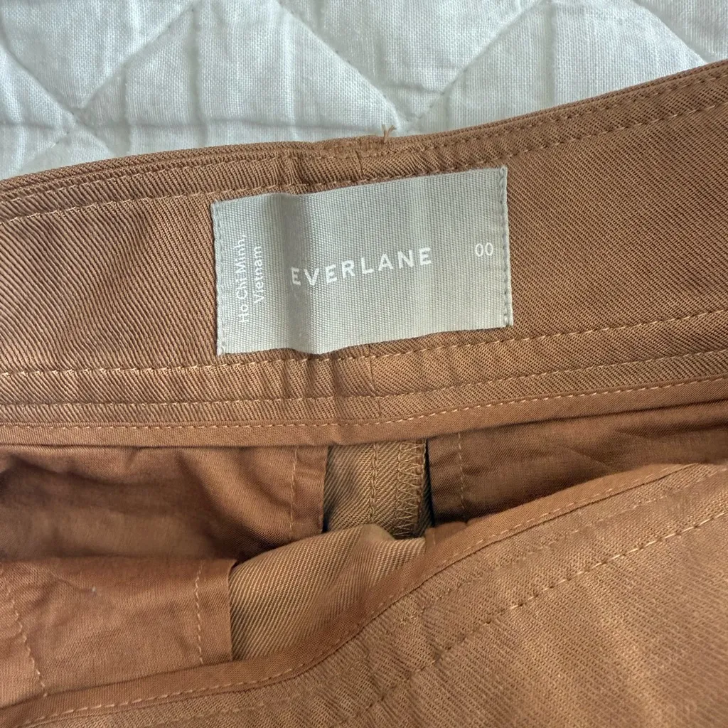 Everlane way high drape shorts, new without tags. Pet and smoke free home. - Image 4