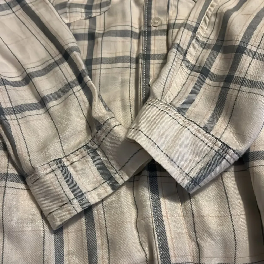 Paige Plaid Button Down Shirt Size Small Wht/Blue/Tan - Image 11