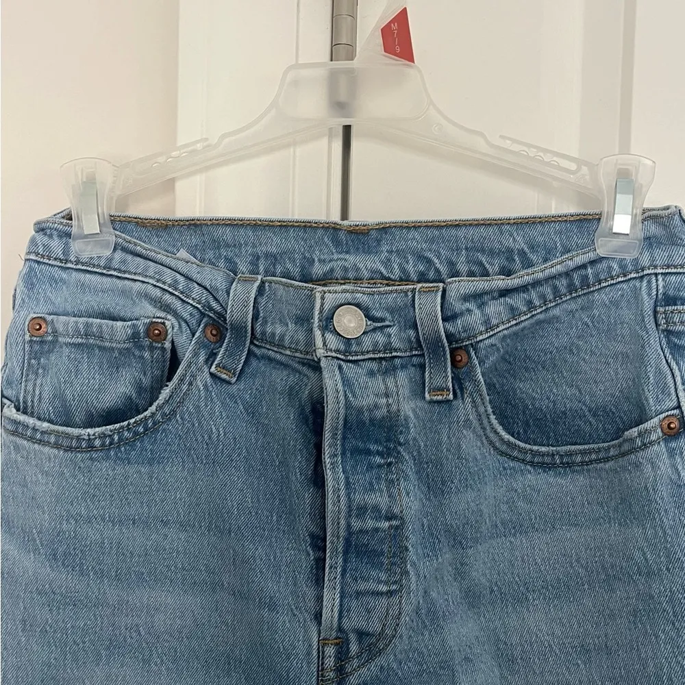 501 Mid Wash Straight Legged Women’s Jeans with Button Up Fly - Image 4