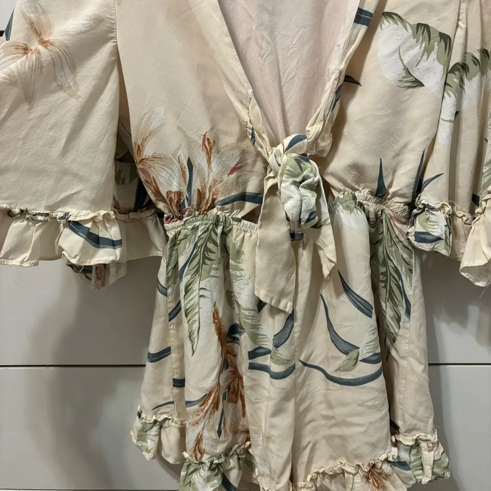 Hello Molly Airy Life Romper Floral - Image 4