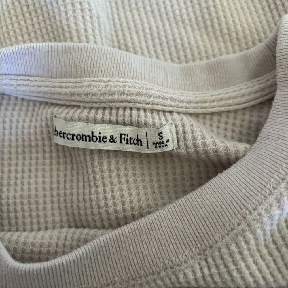 Abercrombie greige waffle wave thermal long sleeve top S 66% cotton - Image 2