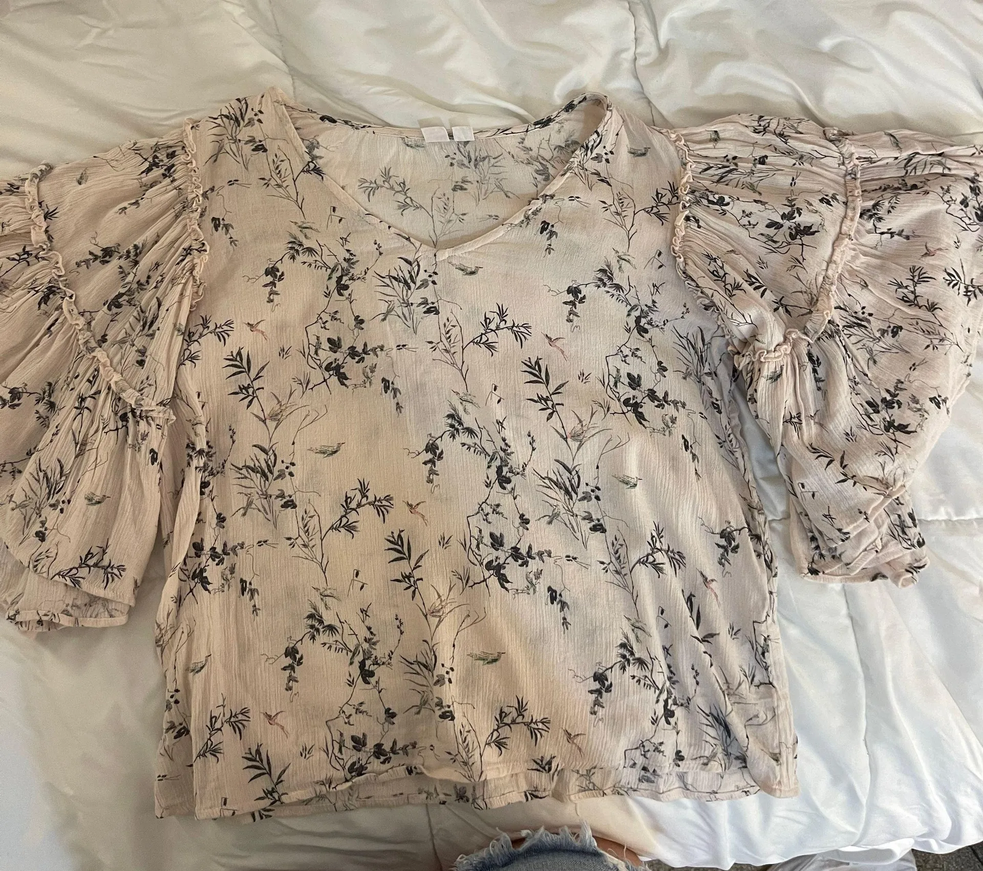 Melrose and Market Floral Flowy Top - Image 3