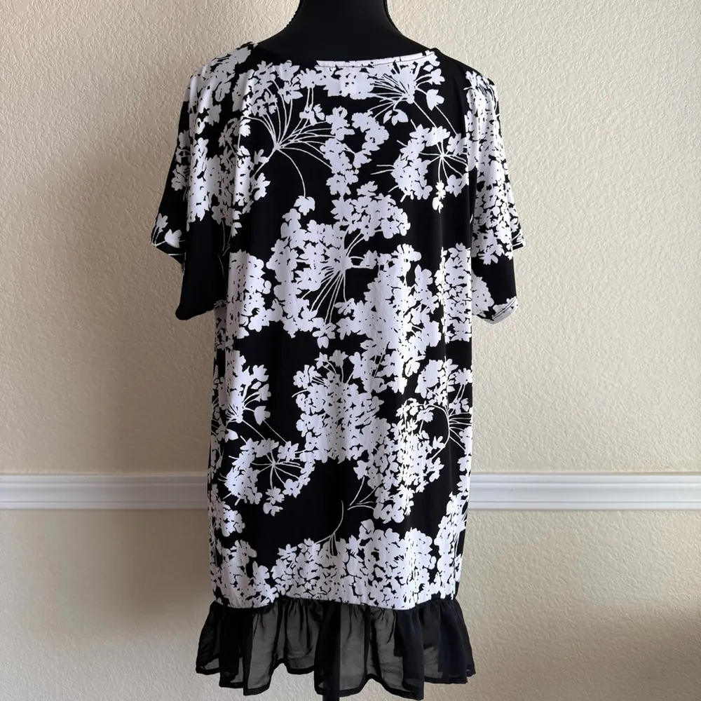 Floral Drama Ruffle Hem Tunic Cato Large Black White Blouse Modest Chic Career - Image 2