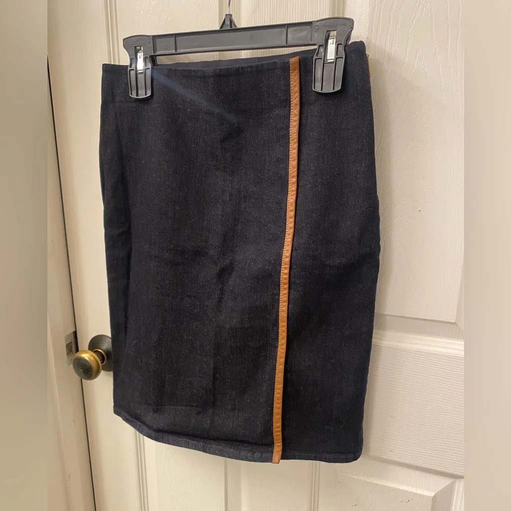 Ralph Lauren Jean Black Pencil Skirt with Brown Trim - Image 2