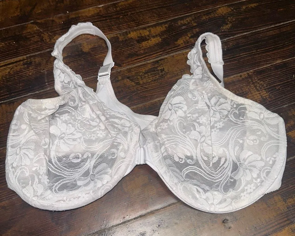Glamorise white Front Closure full figure 44DD Lacy sexy Bra Size undefined - Image 1