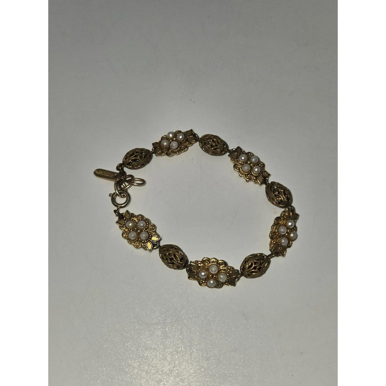 Florenza Vintage Faux Pearl Gold Tone Floral Link Bracelet Signed - Image 2