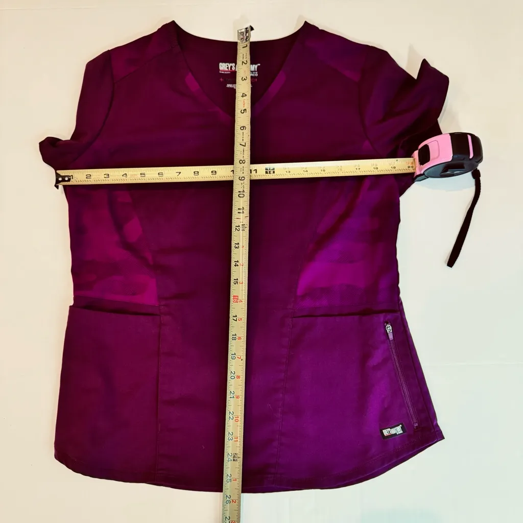 Grey’s Anatomy Scrub Top Women Medium Plum Stretch V-Neck Zipper Pocket Workwear - Image 5
