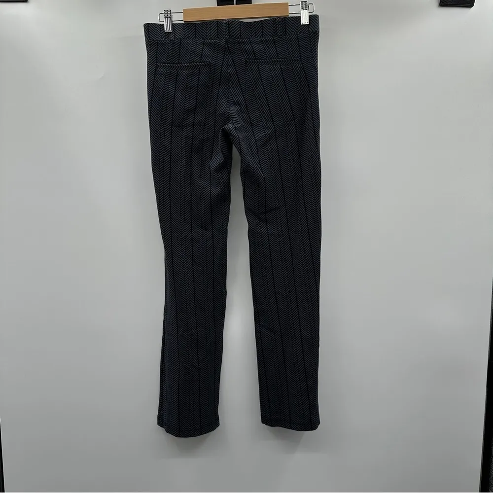 Betabrand Black & Gray Chevron Stripe Print Mid Rise Wide Leg Pull On Pants Sz M - Image 4