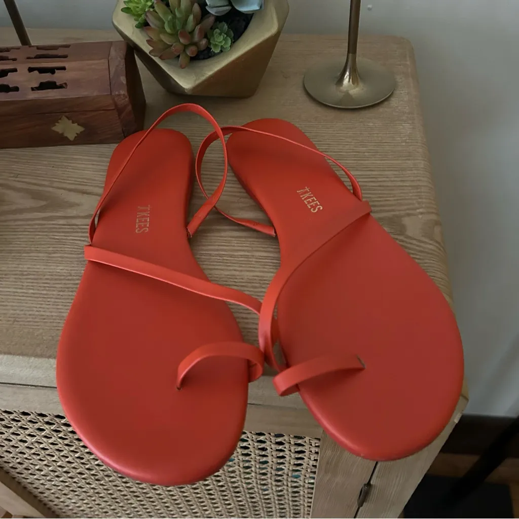 TKEES Mia Napa Leather Sandals Brazilian Flip Flops Toe Ring Orange $85 Size 9 - Image 3