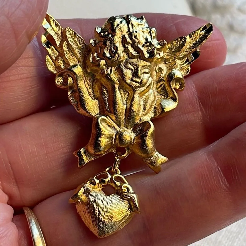 Vintage Cherub with dangle heart brooch USA stamped Gold - Image 4