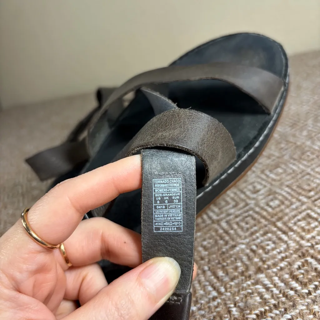 Chaco Wayfarer Tornado Strappy Sandals Gray Leather Womens Sz 8 Casual Outdoor - Image 6