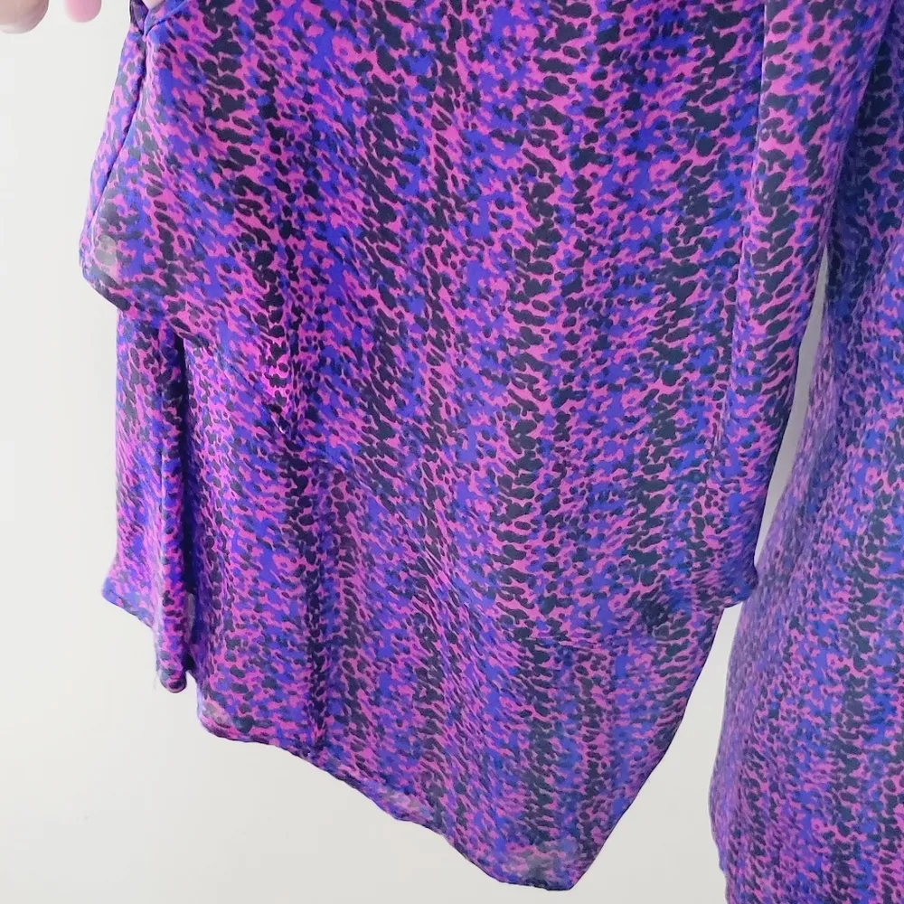 Parker printed cold shoulder blouse size small - Image 3