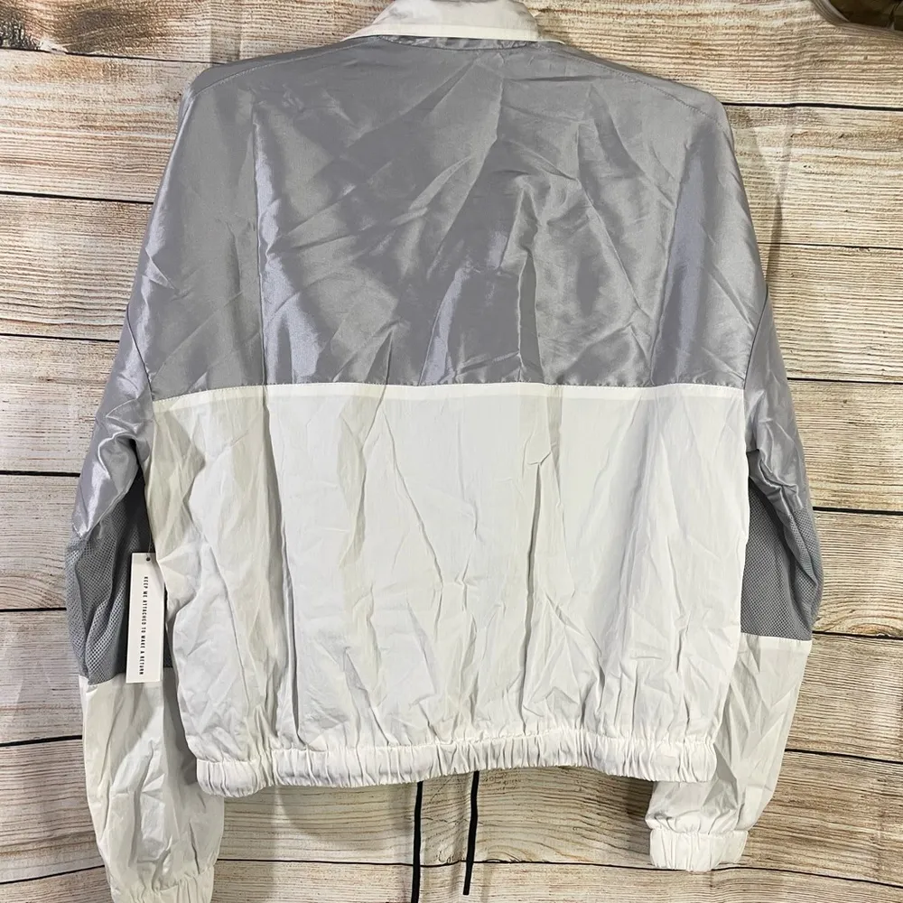 Sandnture windbreaker pullover jacket women’s Size Small activewear - Image 6