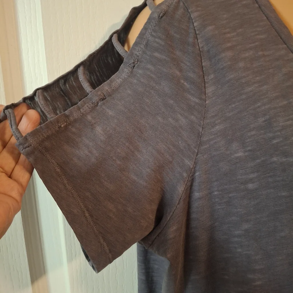 Torrid Sz 3 Gray V-Neck Women's Top - Image 8