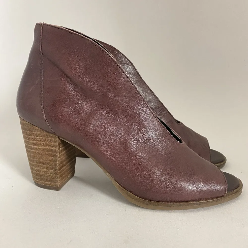 Lucky Brand Joal Bootie Size 6.5 M Raisin Wild Leather Maroon Peep Toe Heel - Image 2