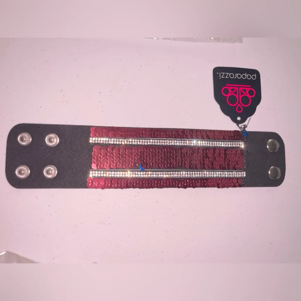 NWT Paparazzi Blue / Pink Reversible Sequins Bracelet - Image 2