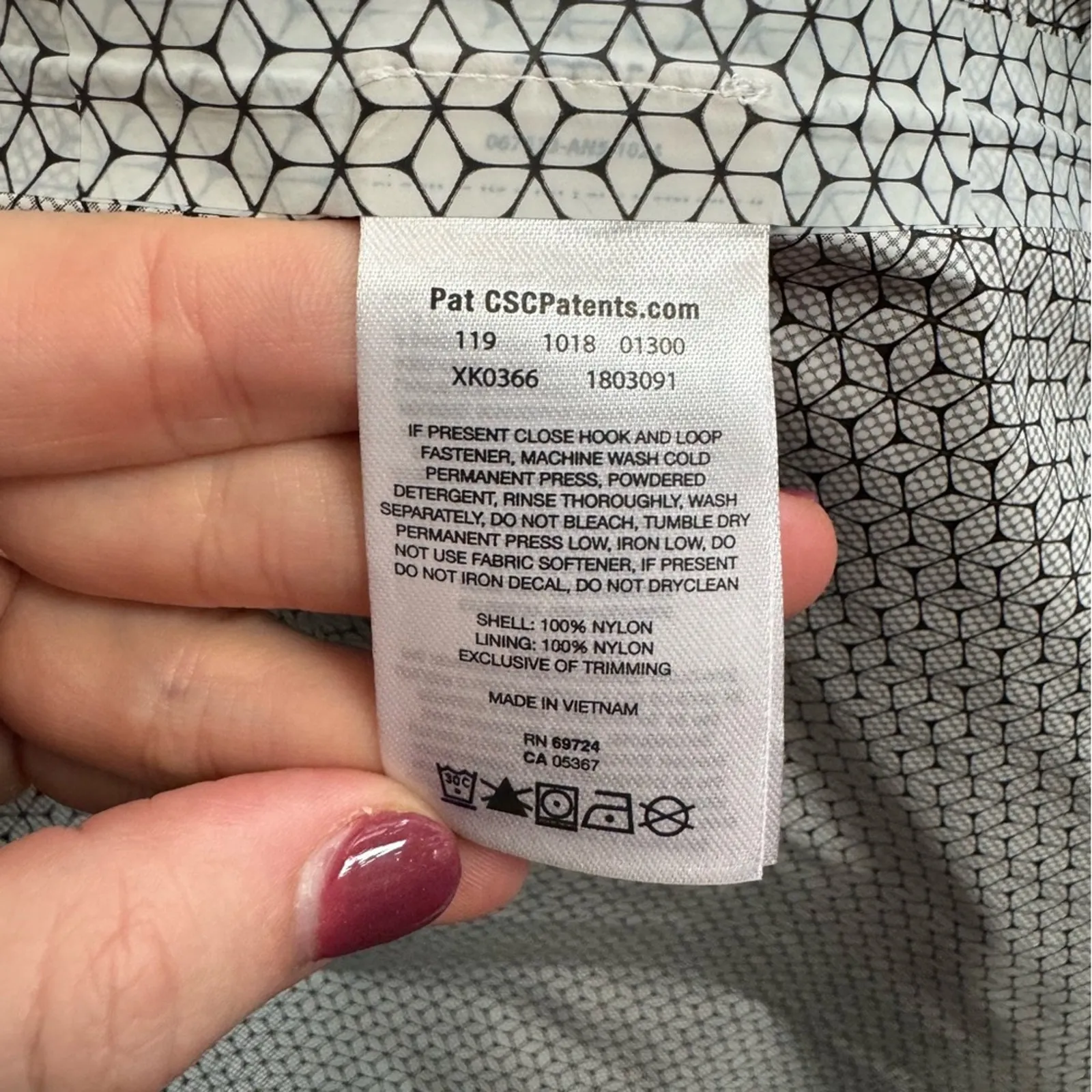 Columbia Women's Omni-Tech Waterproof Windbreaker Jacket – Size Small‎ - Image 3