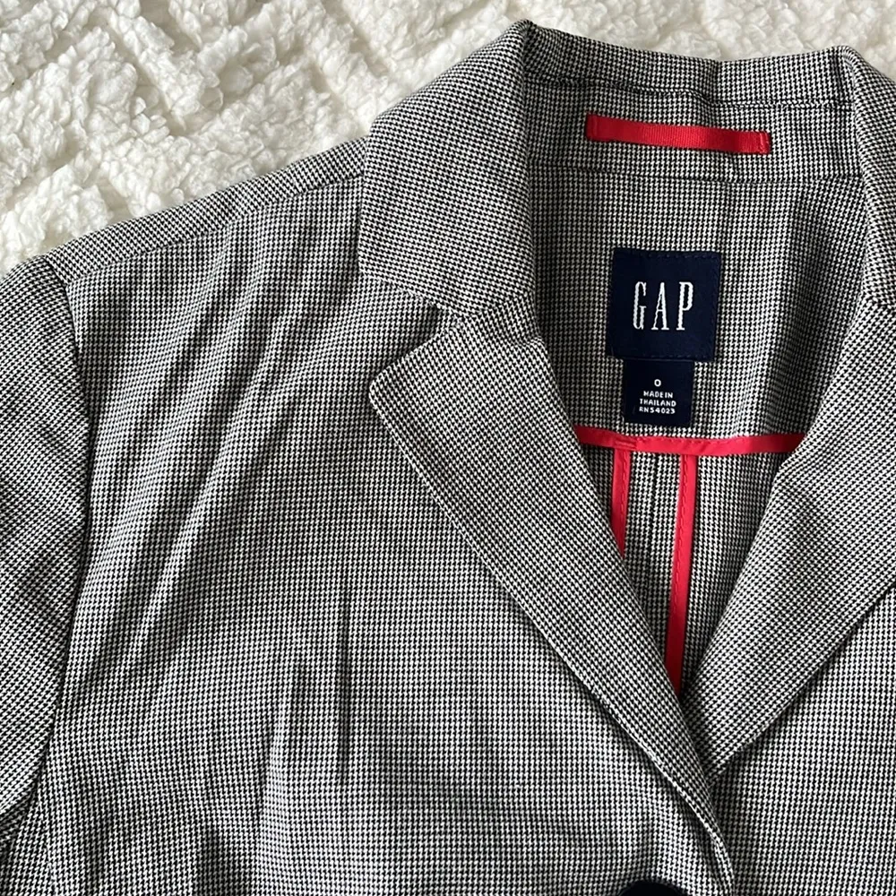 Gap Blazer Size 0 - Image 2