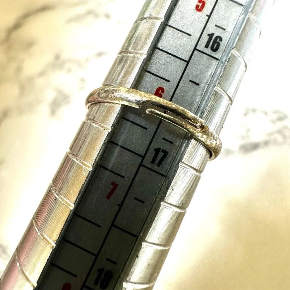 Gold tone rhinestone four leaf clover ring - Image 7