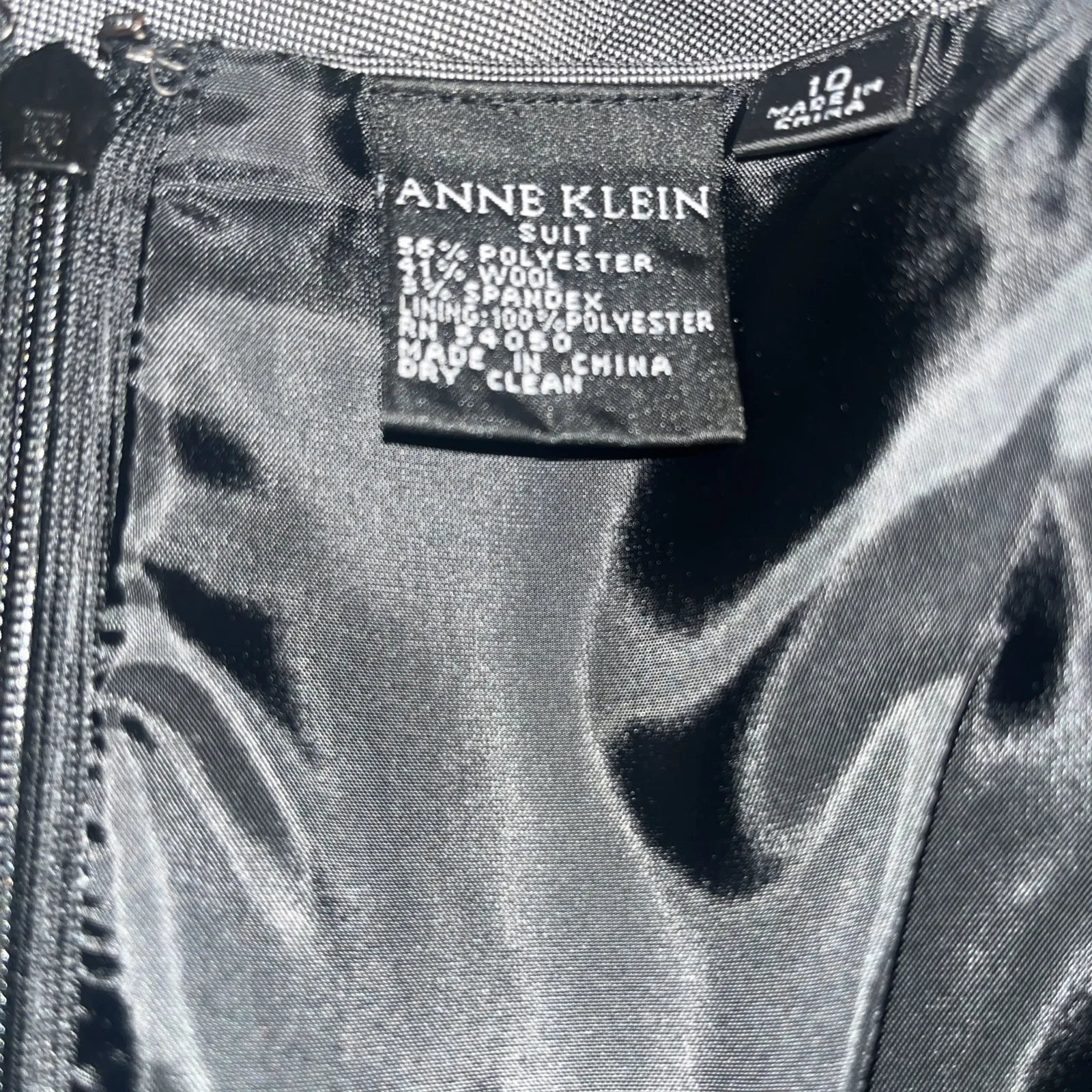 Anne Klein Women's 2 Piece Skirt Suit Wool Career Chic Blend Set Size 10 - Image 10