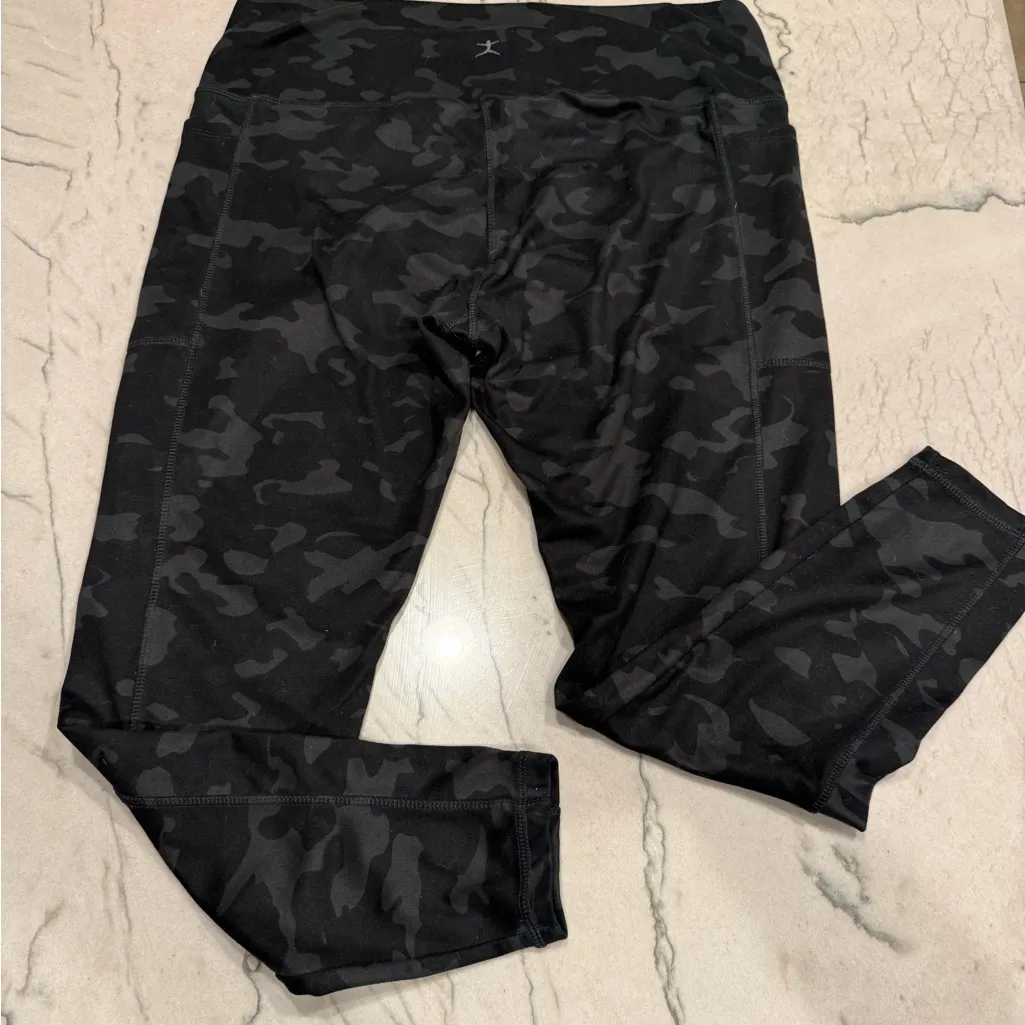 Danskin Black Camo High Rise Leggings w/ Side Pockets XL Full Length Athleisure - Image 15
