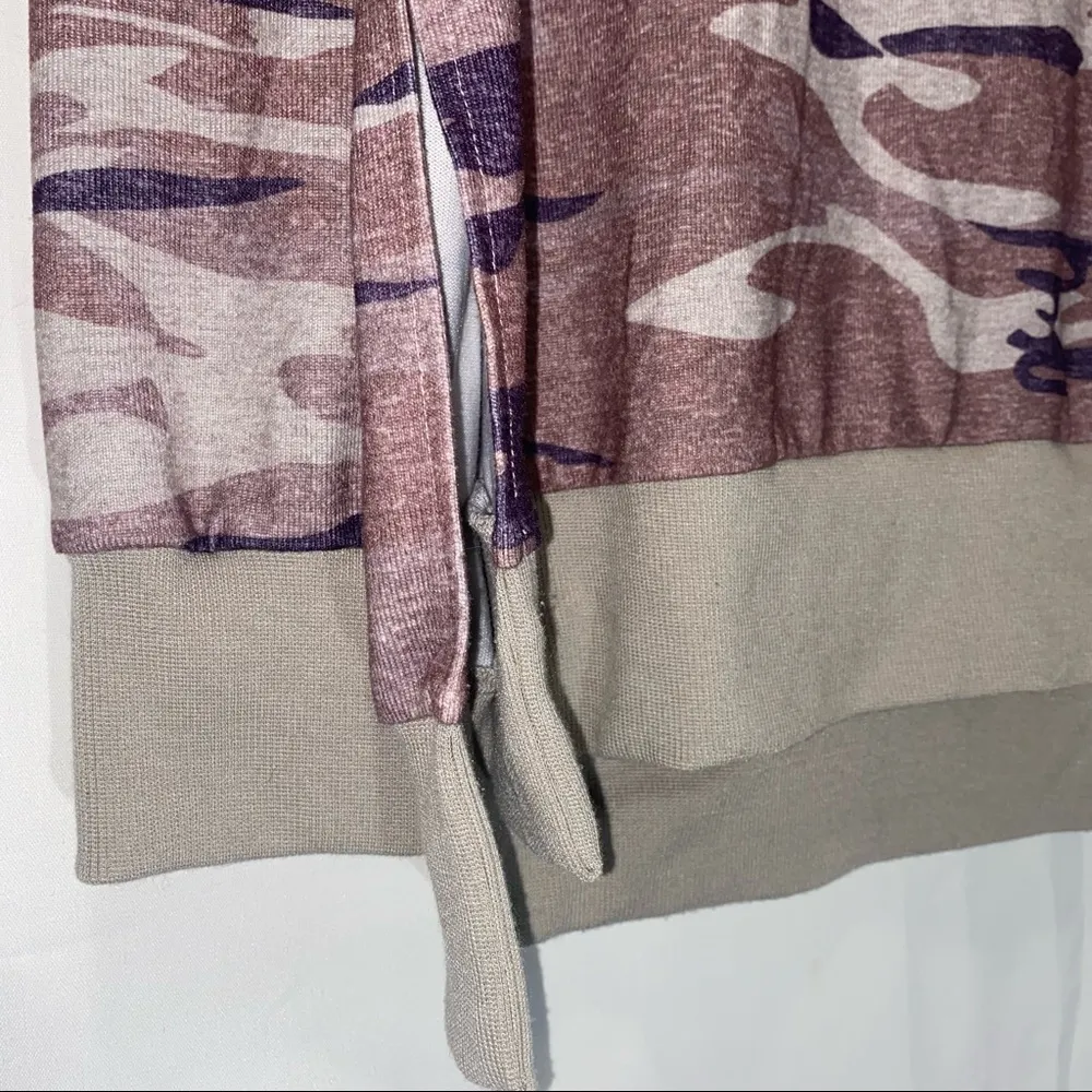 Camo Print Long Sleeve Top Women’s Medium - Image 3