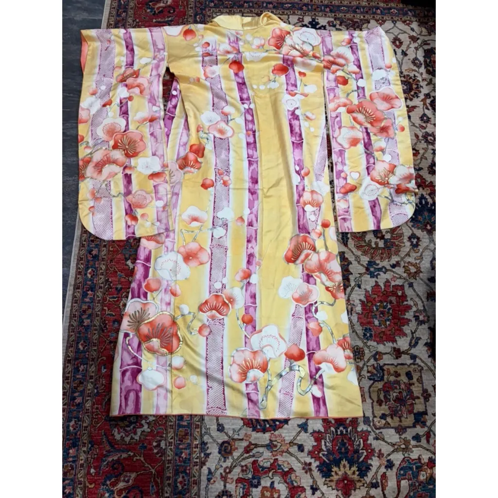 Vintage Mitsukoshi Silk Kimono Yellow Floral Gold Handpainted Long Robe Japan Size undefined - Image 8