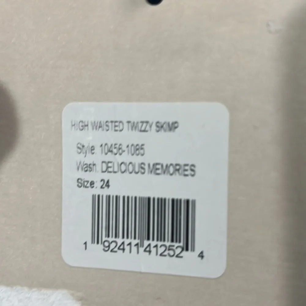 Mother Snacks High Waisted Twizzy Skimp Size 24 NWT - Image 8