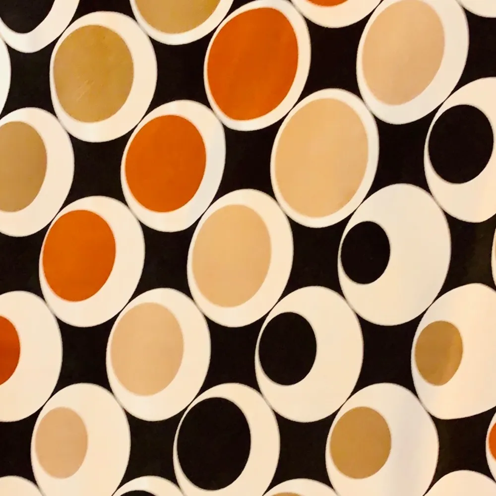 Banana Republic polka dot silk skirt. - Image 9