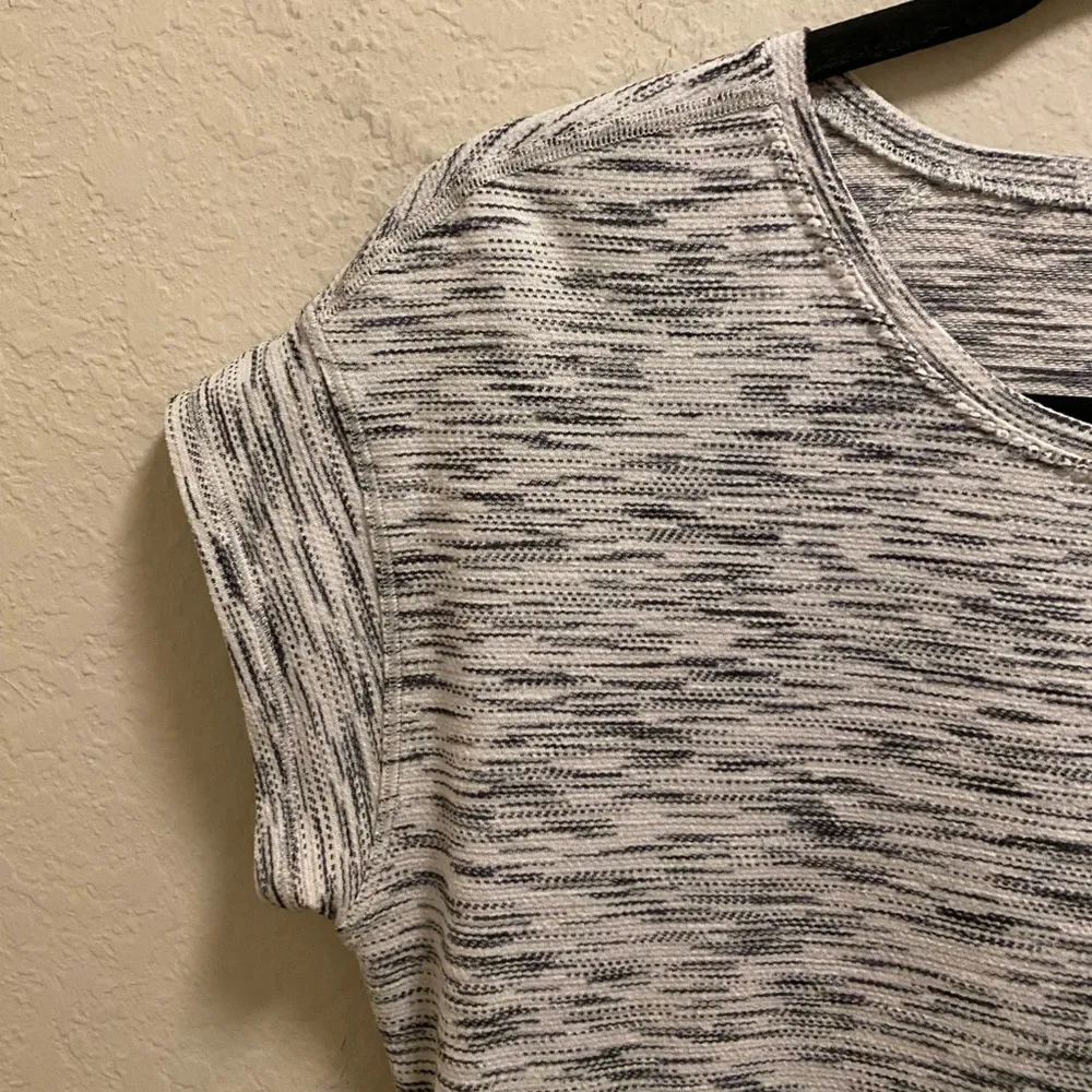 Lululemon Run Around Tee Tiger Space Dye Black White Size 8 - Image 5