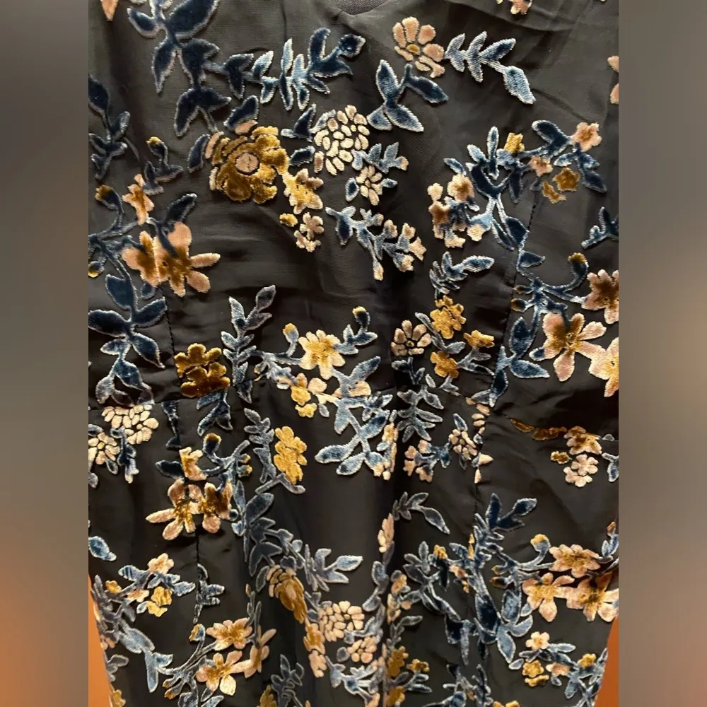 Lulu’s Navy Burnout Velvet Floral Mini Dress Sz Large Asymmetrical 2000s look - Image 2