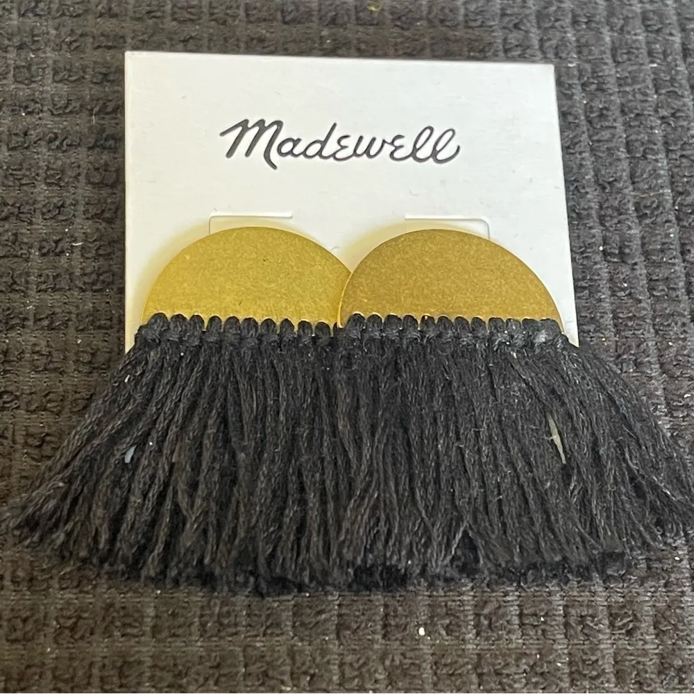 Madewell Black/Gold color half moon-shaped earrings with tassels - Image 4