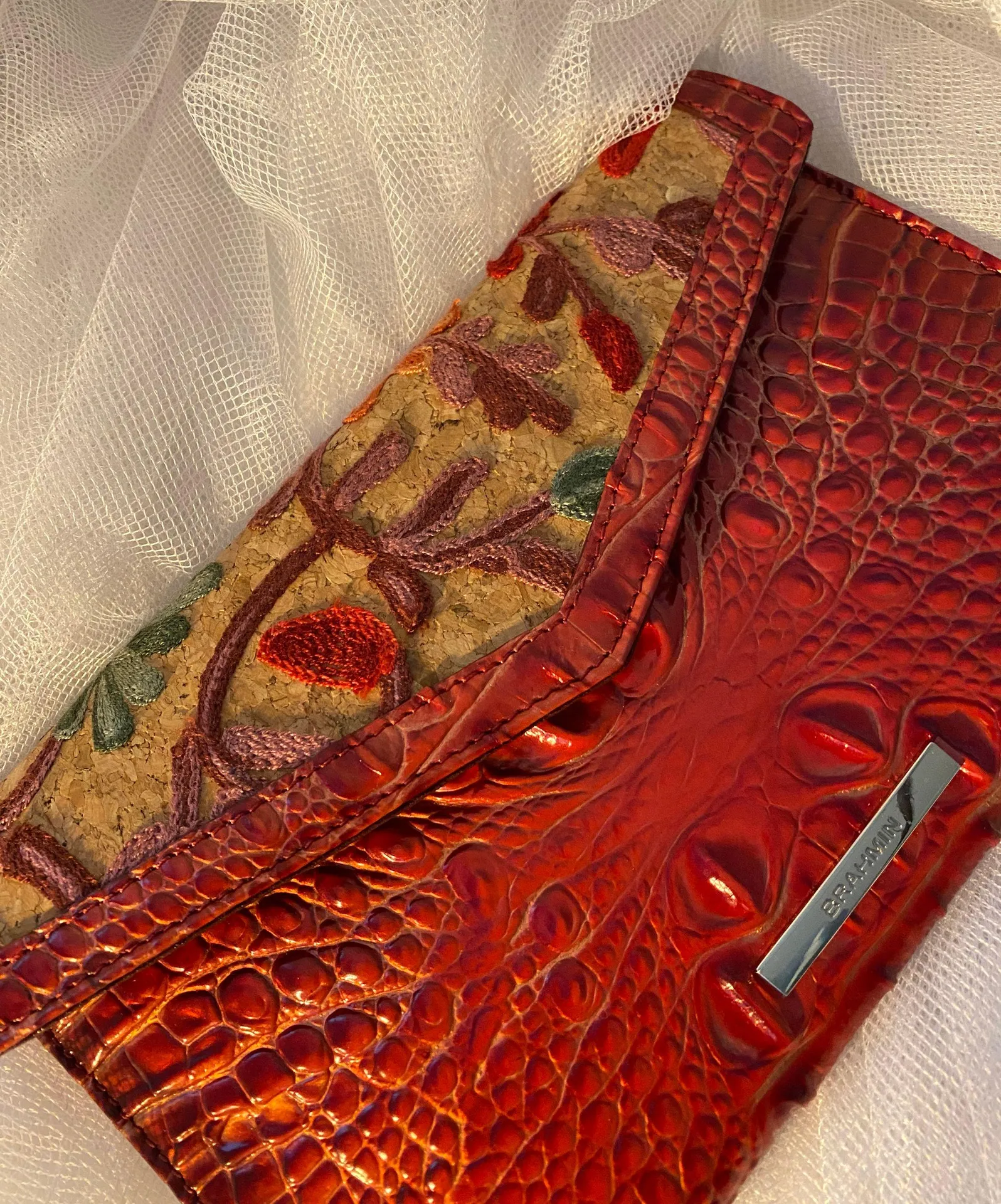 Brahmin Envelope clutch - Image 5