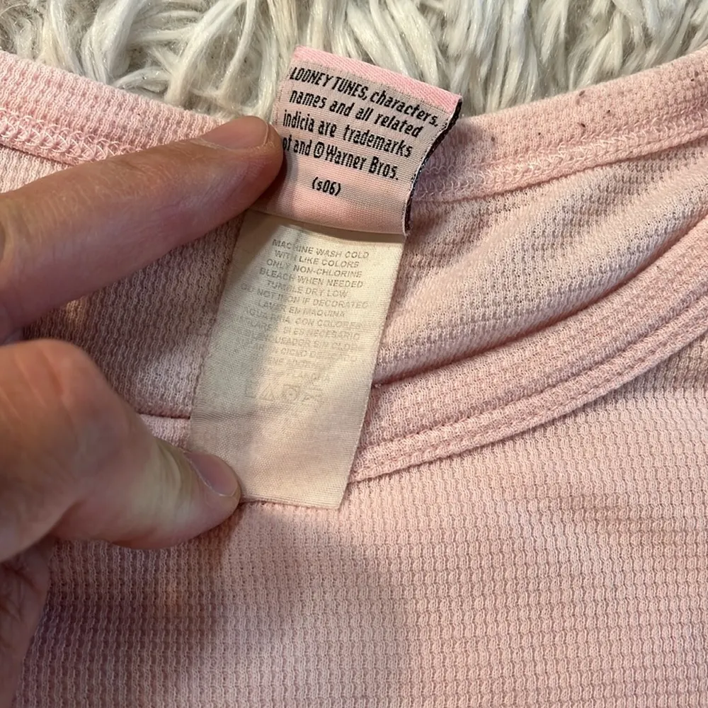 Looney Tunes Women's Pink I love my peep shirt Large - Image 3