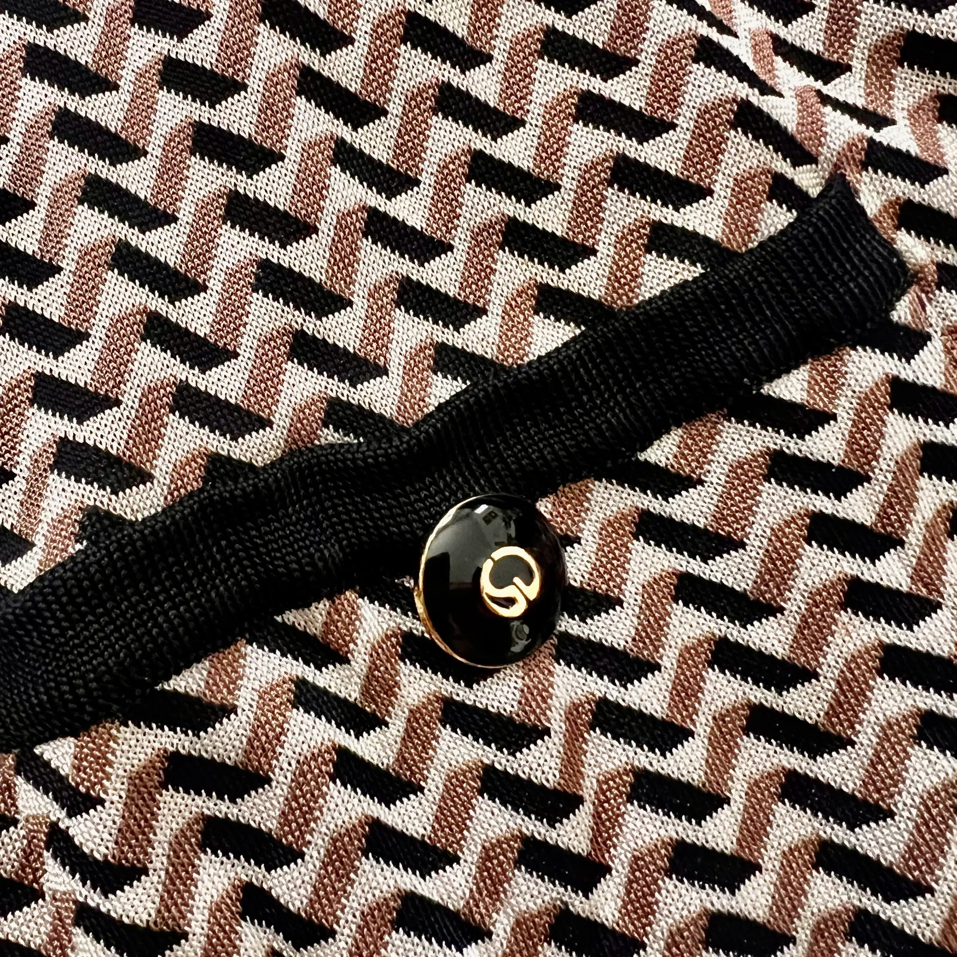 Collection Cardigan Sweater Black & Cream Plaid, Size L, Mint - Image 2