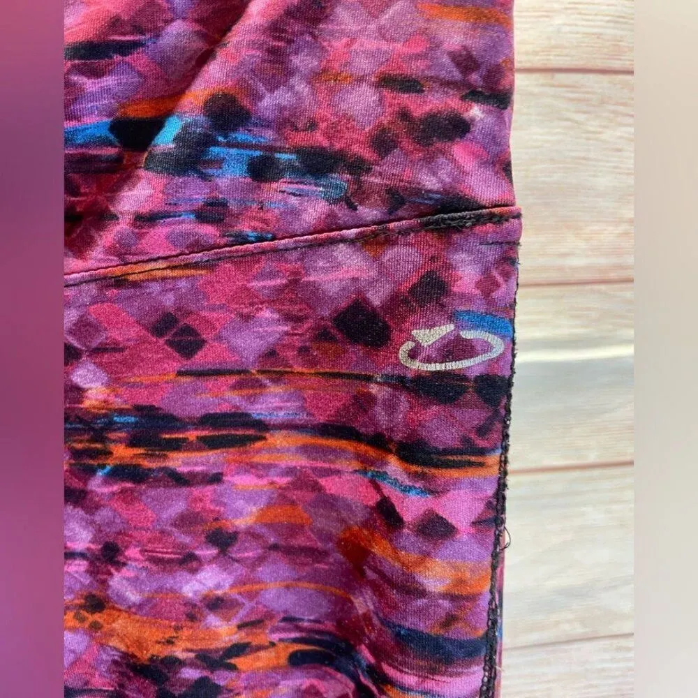 Active Flirty Workout Crop Legging size medium Pant yoga capri back waist pocket - Image 5