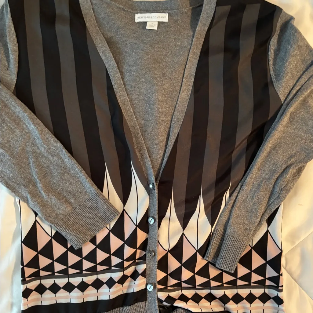 New York and Company Y2K Women’s Med Cardigan and Cami Pink/Blk Geo Print Pink - Image 7