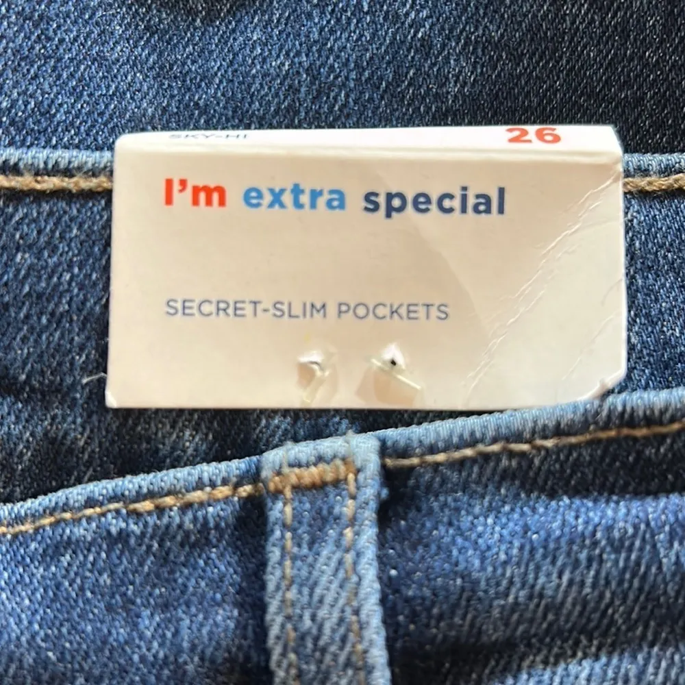 Old Navy Extra High Rise Curvy Sky Hi Straight Jean Secret Slim Pockets Size 26 - Image 5