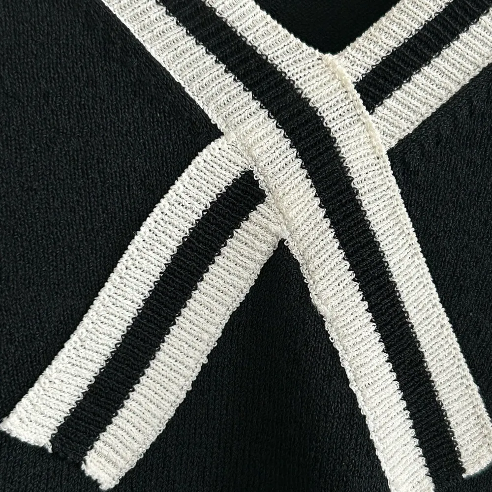 The Limited Colorblock Knit Top Black Cream Size M - Image 5